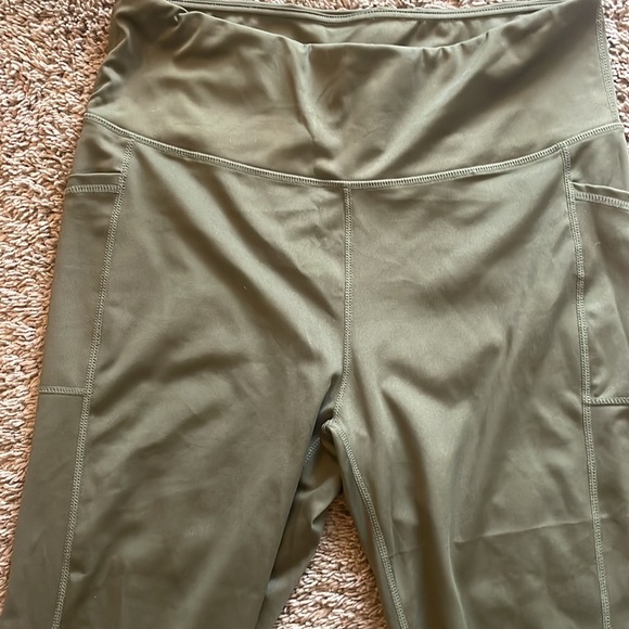Adrienne Vittadini Olive Green Athletic Leggings - Picture 4 of 8